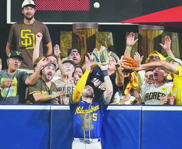 Brewers workmanlike to advance in playoffs